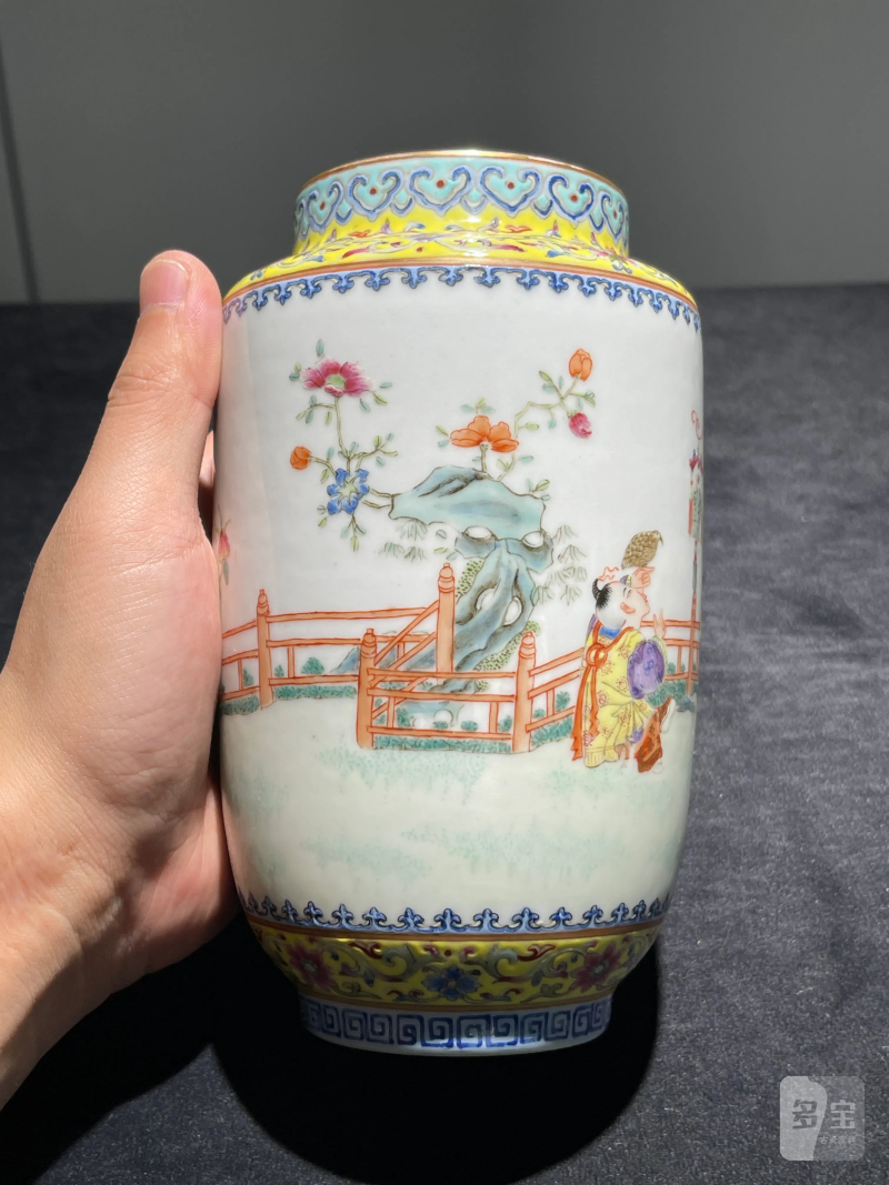 民国 粉彩婴戏纹盖瓶 - 图4